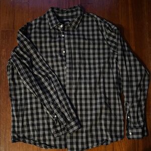 GAP Black and Gray Plaid Shirt w/ Pocket